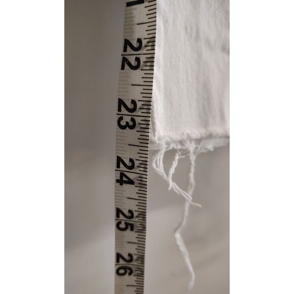 Time and Tru Women's White Mid Rise Button Front Capri Jeans Size 18 - Picture 4 of 6